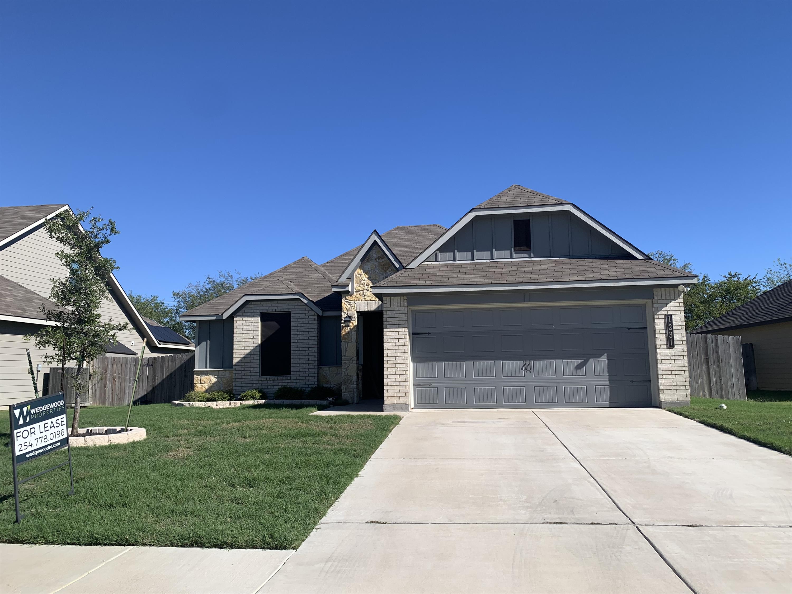 1231 Lilac Ledge Dr